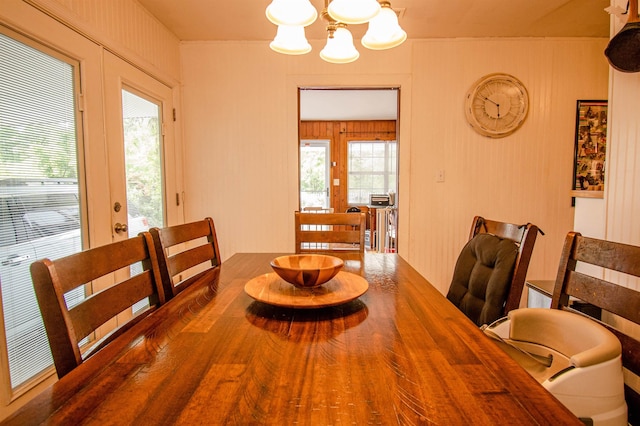 319 Gaile Ave, Tallahassee, FL 32305 - dining space with an inviting chandelier