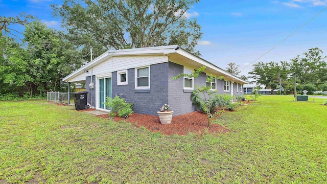 1205 N Allen St, Perry, FL 32347 - photo 2
