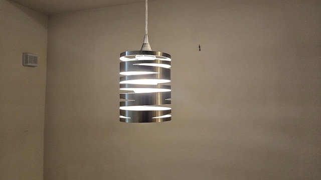 2801 Chancellorsville Dr Unit 1316, Tallahassee, FL 32312 - detailed view of a chandelier