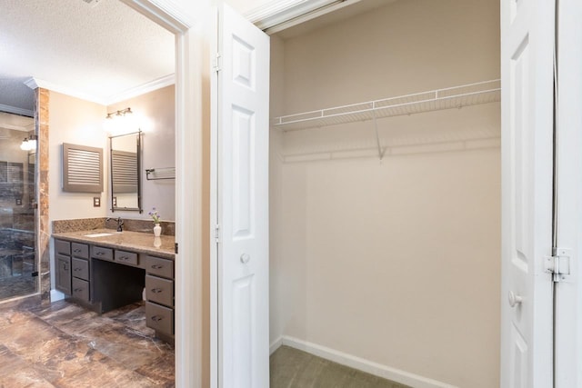 2304 Chester Ct, Tallahassee, FL 32312 - closet with a sink