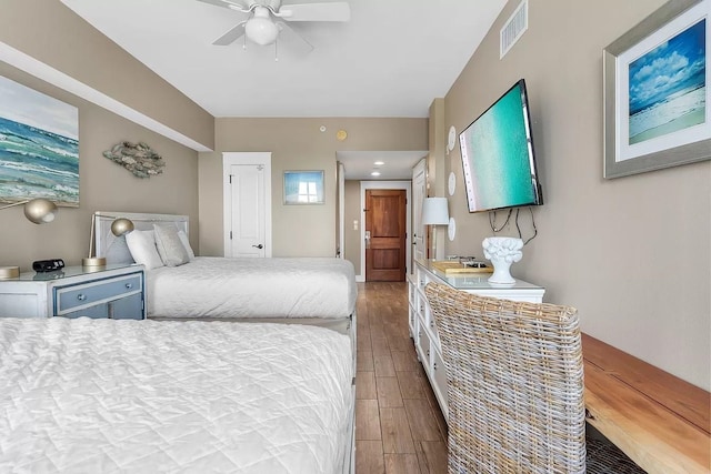 9100 Baytowne Wharf Boulevard 470/472, Walton Beaches, FL 32550 - bedroom featuring wood finished floors and a ceiling fan