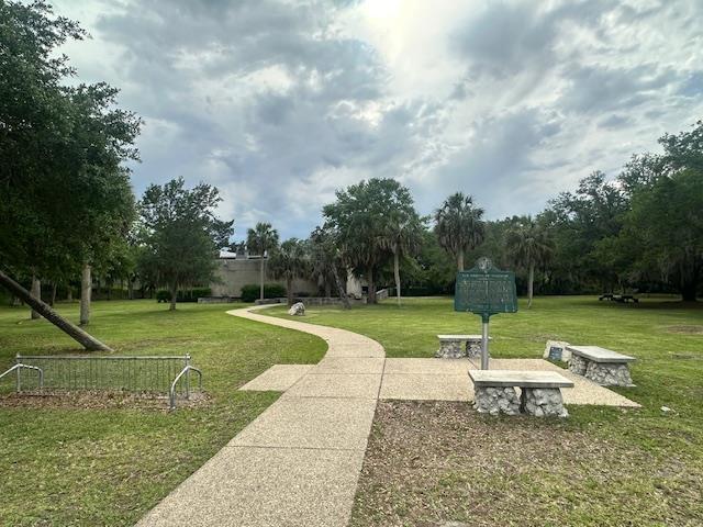 32 Pirates Cove Ln, Saint Marks, FL 32355 - surrounding community with a lawn