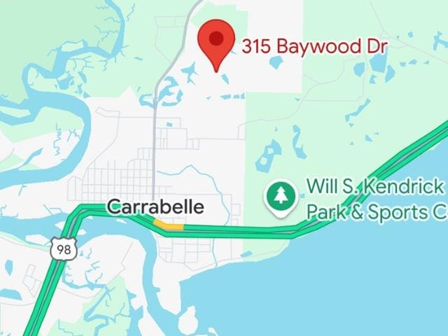 Listing photo 2 for 315 Baywood Dr, Carrabelle FL 32322