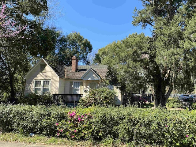 view of front of property