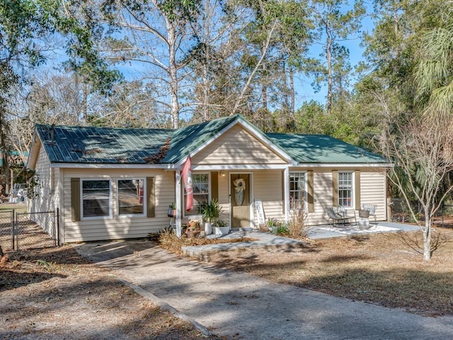 view of front of house with covered porch