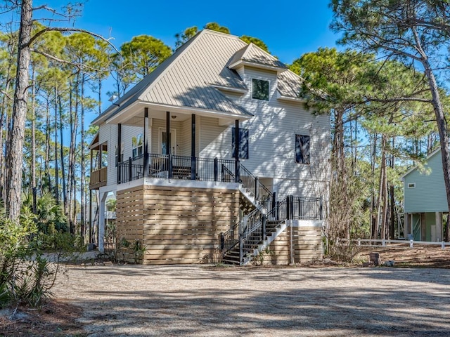 view of front facade with covered porch