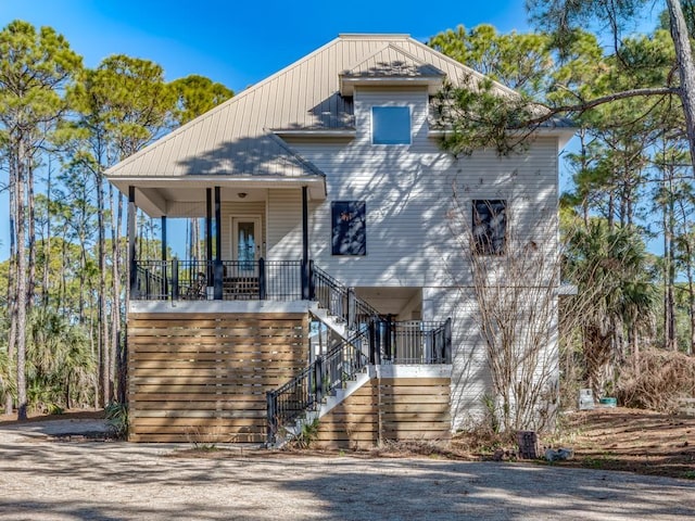 view of front of home featuring a porch