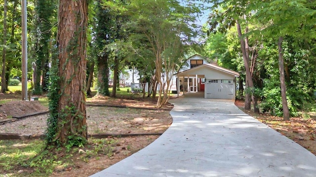 1645 Tallavana Trl, Havana, FL 32333 - view of front of house featuring driveway