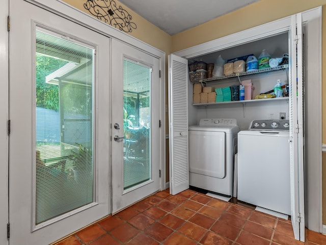 3104 Oak Hammock Ln Unit U, Tallahassee, FL 32301 - washroom featuring washing machine and clothes dryer