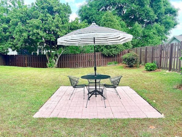2541 Lagrange Trl, Tallahassee, FL 32312 - view of yard featuring a patio area
