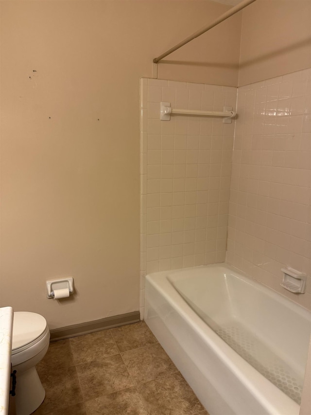 3726 Wicklow Cir, Tallahassee, FL 32309 - bathroom with toilet and bathtub / shower combination