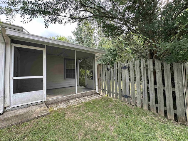 5356 Tewkesbury Trce, Tallahassee, FL 32309 - view of yard with a sunroom