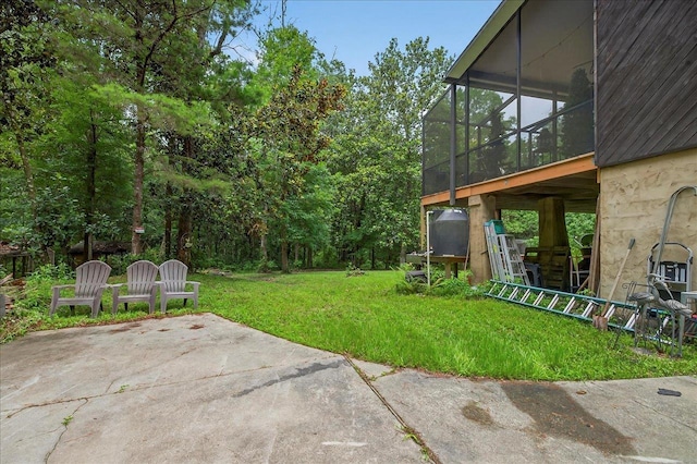 39 Wiregrass Ln, Quincy, FL 32351 - view of green lawn with a patio area and a sunroom