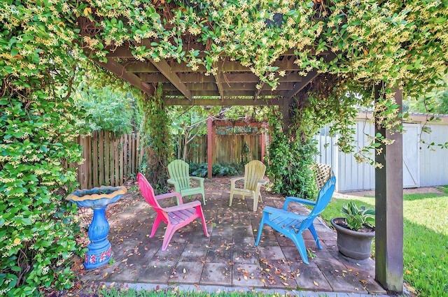 6847 Donerail Trl, Tallahassee, FL 32309 - view of patio featuring a fenced backyard