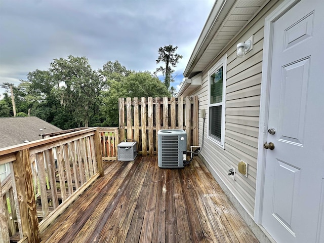 1723 Quazar Rd, Tallahassee, FL 32311 - view of wooden deck