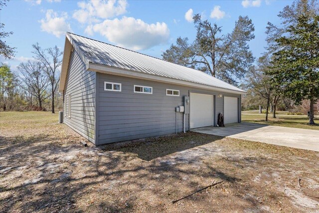 view of detached garage