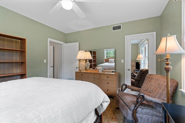 921 Forest Dr, Quincy, FL 32351 - bedroom with ceiling fan
