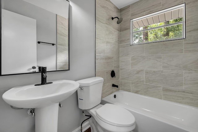 2124 Berkshire Dr, Tallahassee, FL 32304 - full bath featuring toilet and bathing tub / shower combination