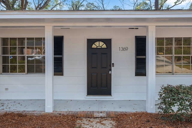 view of property entrance