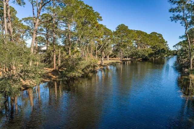 Listing photo 2 for 160 Harbor Cir, Alligator Point FL 32346