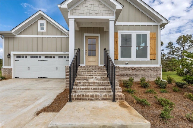 craftsman-style home featuring a garage