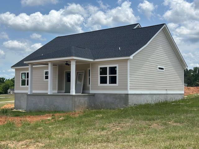 158 Woodridge Ln, Cairo, GA 39827 - view of front of home with covered porch, roof with shingles, and a ceiling fan