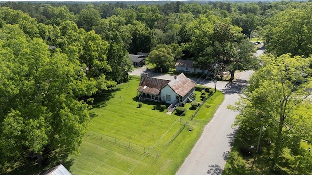 143 Washington Ave, Havana, FL 32333 - aerial view of property and surrounding area featuring a forest