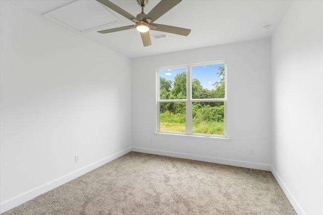 unfurnished room with carpet floors and ceiling fan