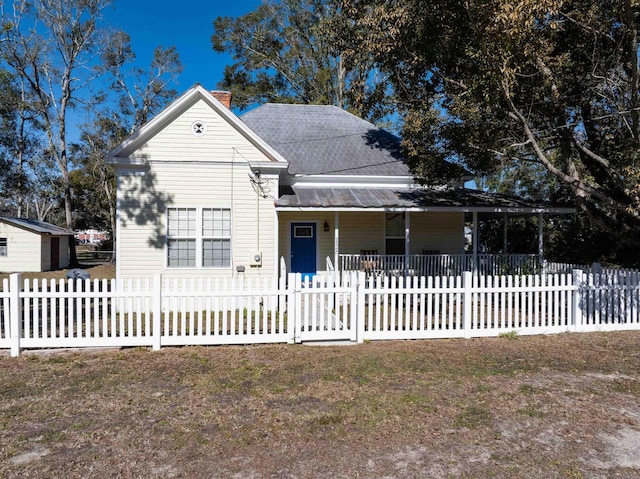 view of front of home with covered porch