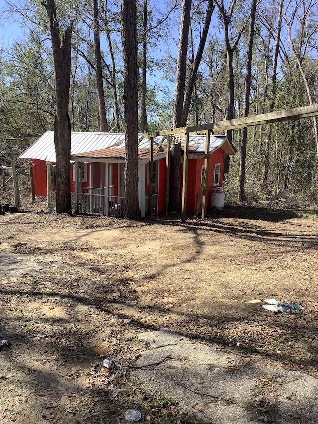 view of outdoor structure