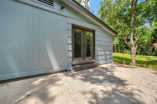 319 Meadowbrook Ln, Tallahassee, FL 32304 - entrance to property featuring french doors and a patio area