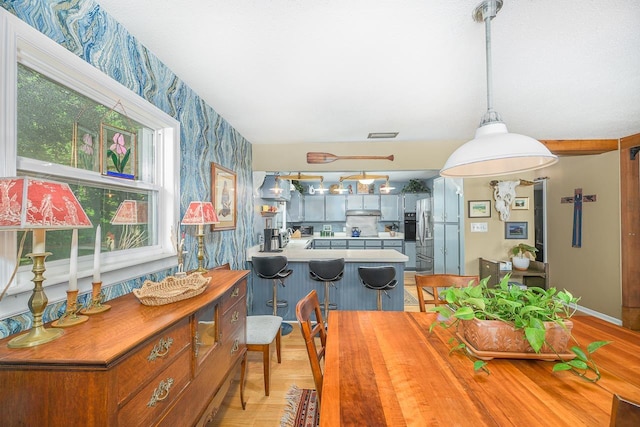 3006 Southshore Cir, Tallahassee, FL 32312 - dining area featuring wallpapered walls