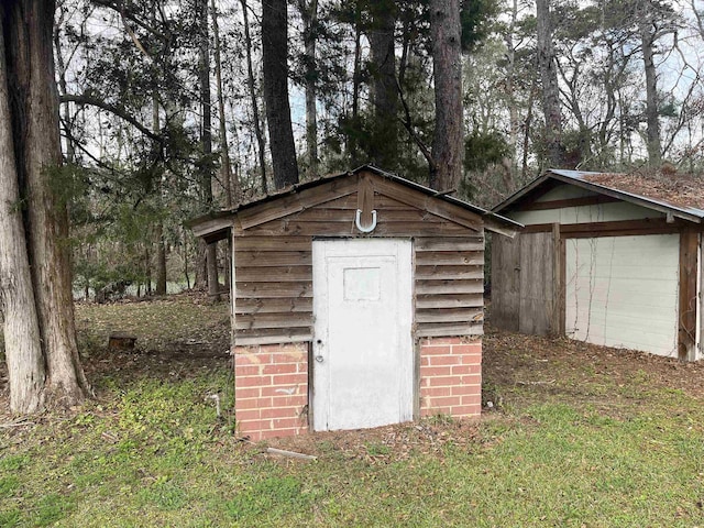 view of outbuilding