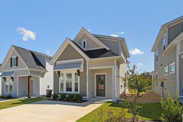 view of front of home with a front yard