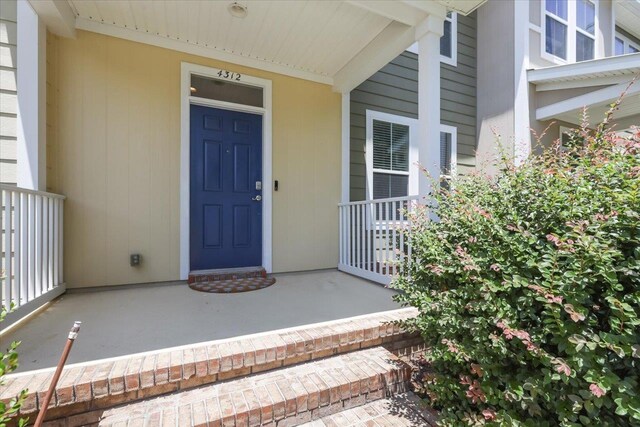 4312 Four Oaks Blvd, Tallahassee, FL 32311 - entrance to property with a porch