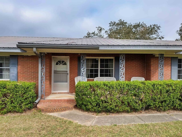 view of front of home featuring a porch