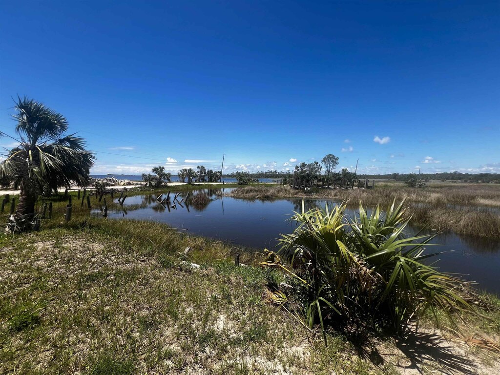 000 Ezell Beach Rd, Keaton Beach, FL 32348