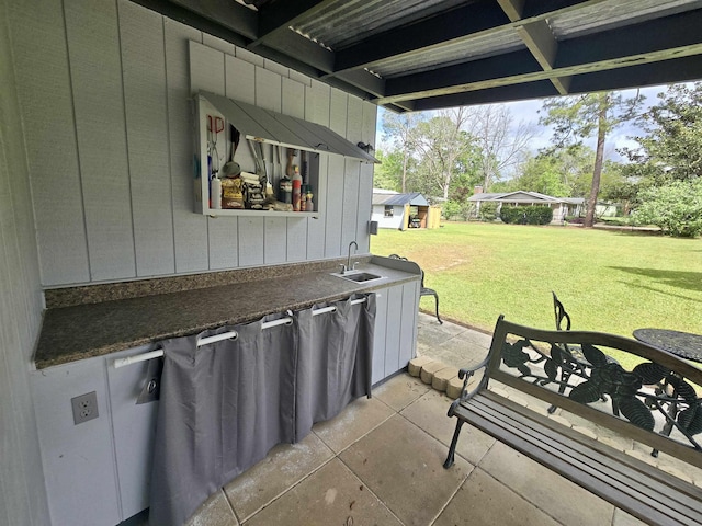 2612 W Tharpe St, Tallahassee, FL 32303 - view of patio / terrace with a sink