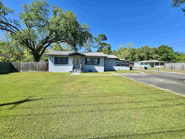 2612 W Tharpe St, Tallahassee, FL 32303 - view of front of property with entry steps and asphalt driveway