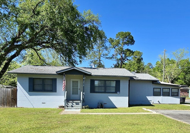 2612 W Tharpe St, Tallahassee, FL 32303 - bungalow-style house with entry steps and roof with shingles