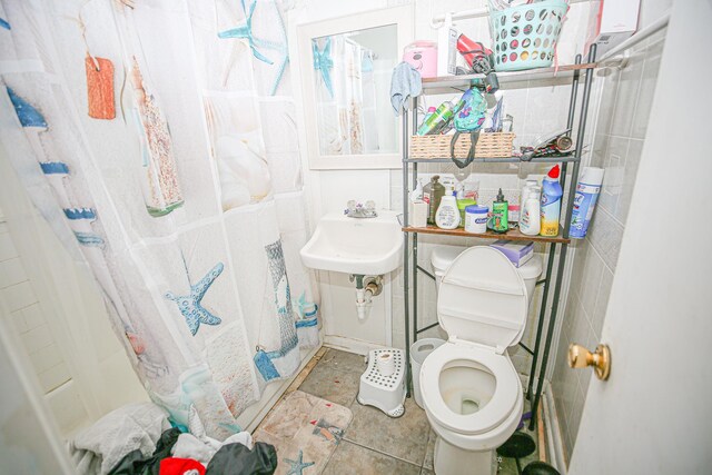 1315 S Center St Unit 1, Perry, FL 32348 - full bath featuring toilet and a sink