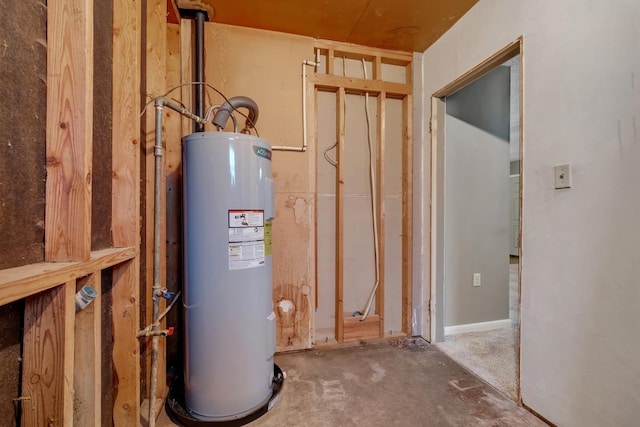 820 Essex Dr, Tallahassee, FL 32304 - utility room featuring water heater