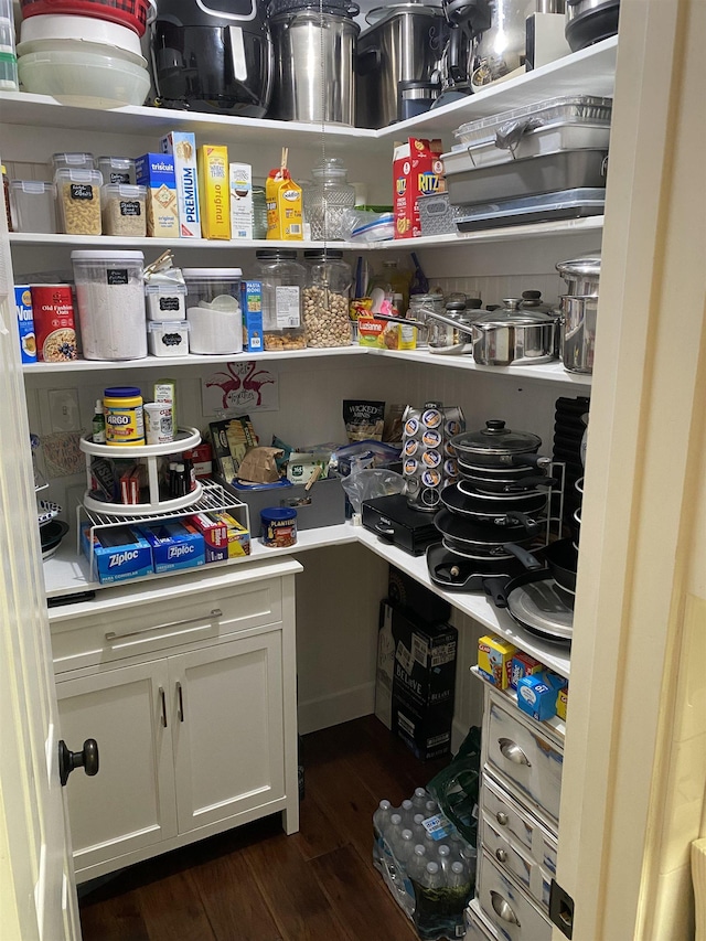 7124 Towner Trce, Tallahassee, FL 32312 - view of pantry
