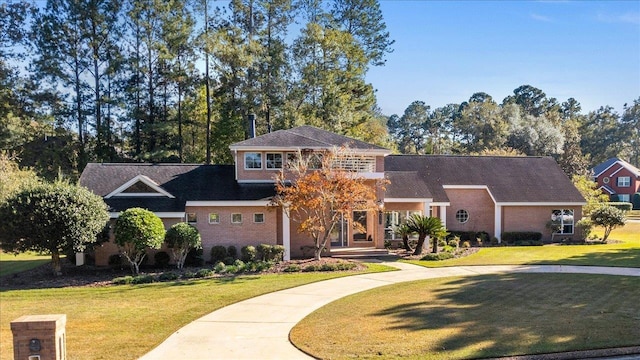 view of front of house featuring a front yard