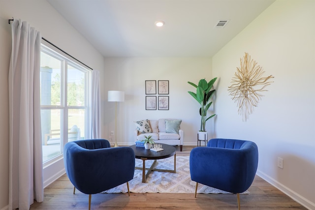 2986 Ervine St, Tallahassee, FL 32308 - living area featuring wood finished floors and recessed lighting