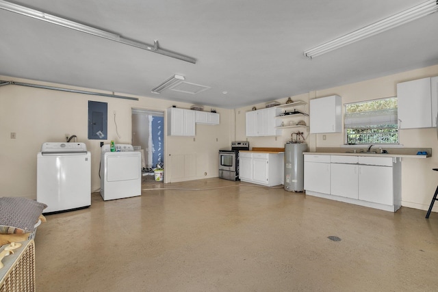 garage featuring washer and clothes dryer, electric panel, sink, and electric water heater