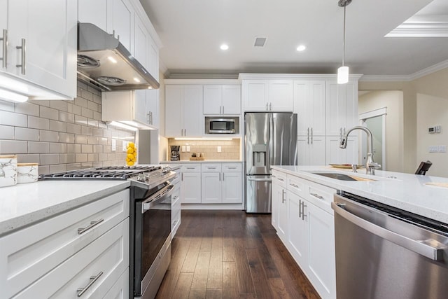 kitchen featuring crown molding, stainless steel appliances, white cabinetry, dark hardwood / wood-style flooring, and sink