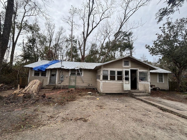 view of front of property