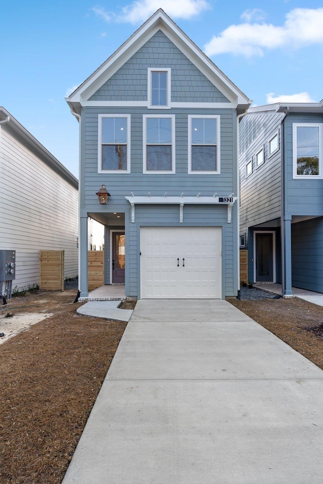 view of front facade featuring a garage