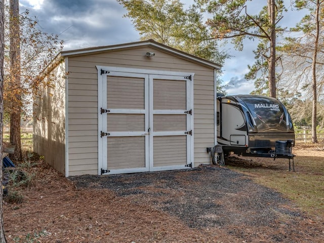 view of outbuilding